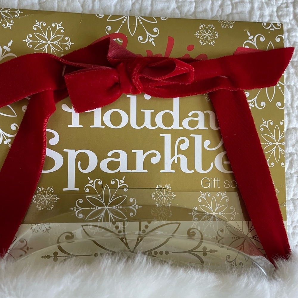 Vintage Barbie 2008 Holiday Sparkle Barbie Gift Set Doll With Jewelry - Picture 3 of 8